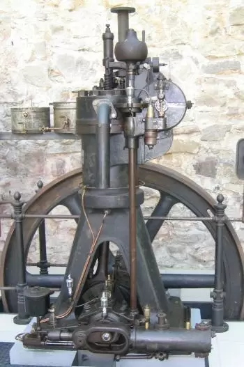 Història del motor dièsel, primers motors i invenció